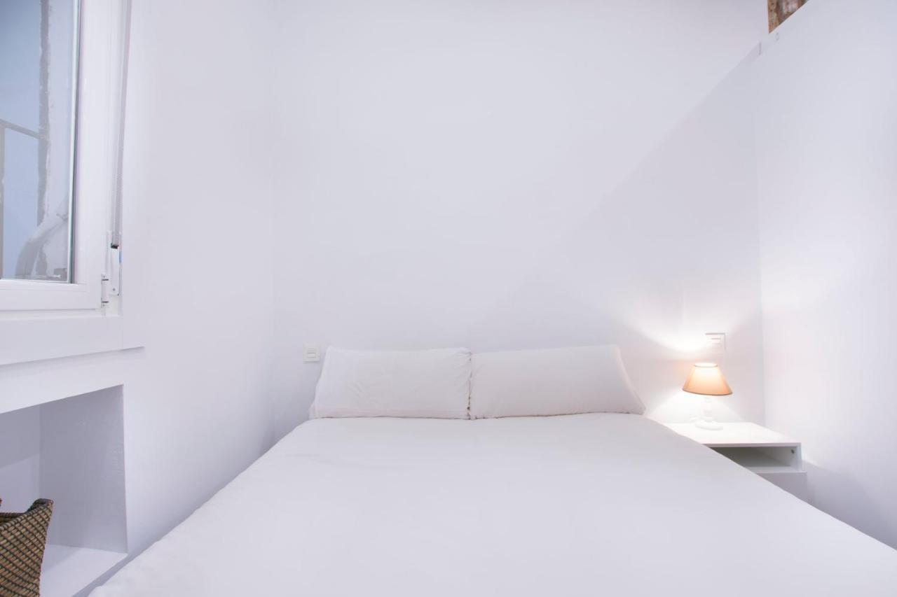 Fancy One-Bedroom La Latina Madrid Exteriör bild